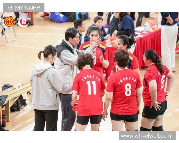 刘丽倾情分享排球技巧与心得助你提升球技的独特之路